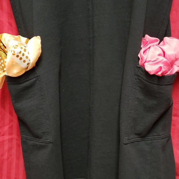 Cotton Studio Black V- Neck, Relax Fit Dress with pockets. - Picture 8 of 8